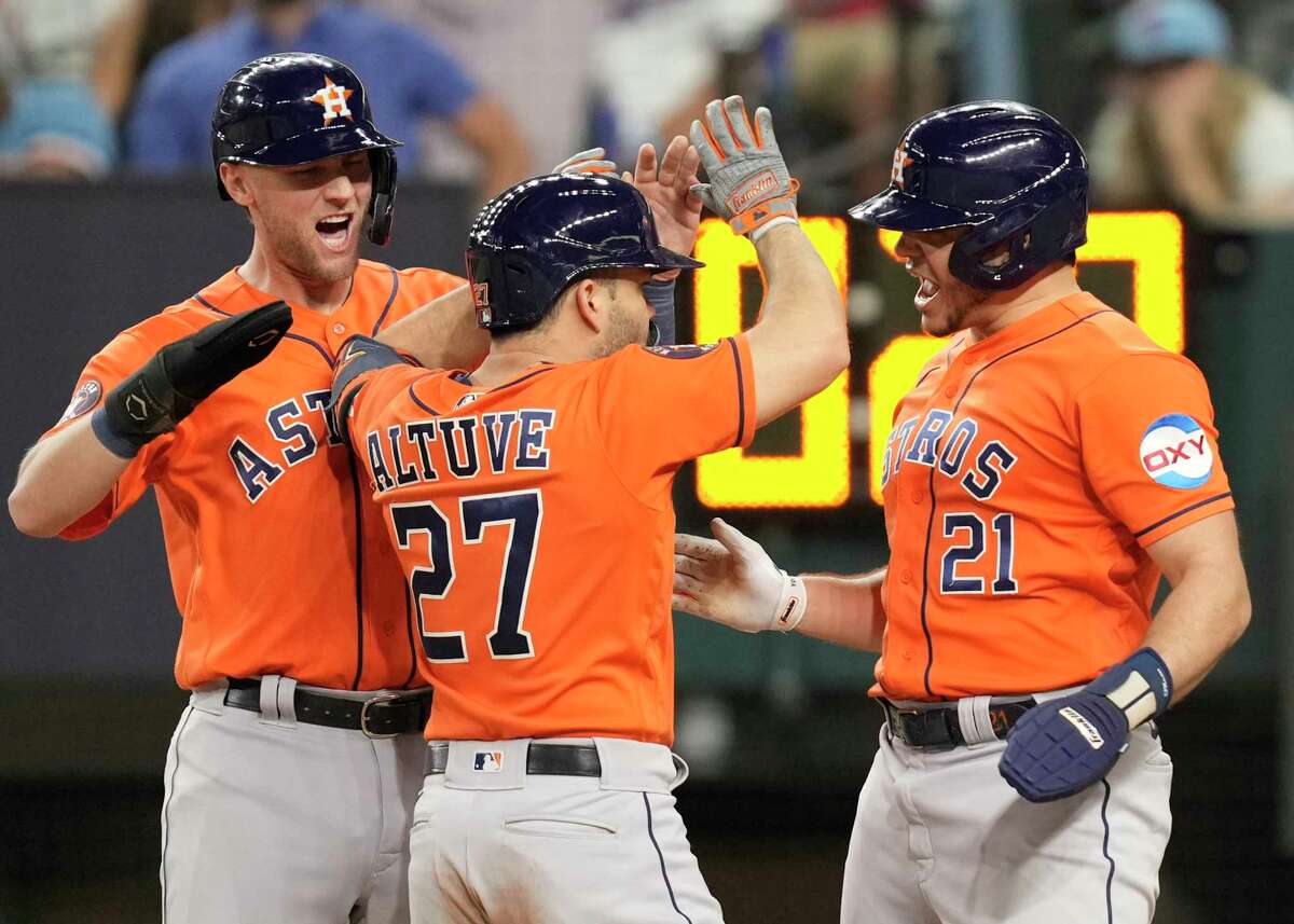 Singleton belts two homers to end eight-year drought as Astros