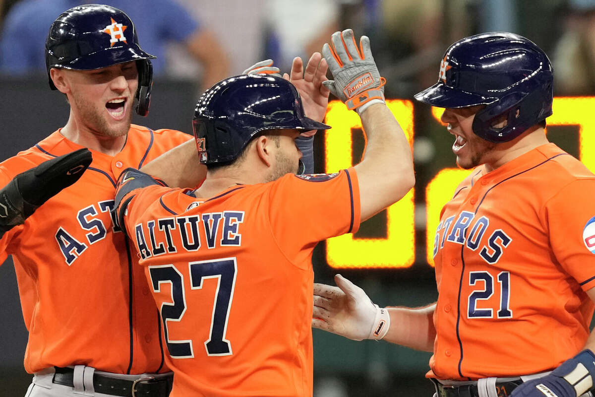 Story photo for Jose Altuve wins 'an incredible game' with 3-run homer in ninth