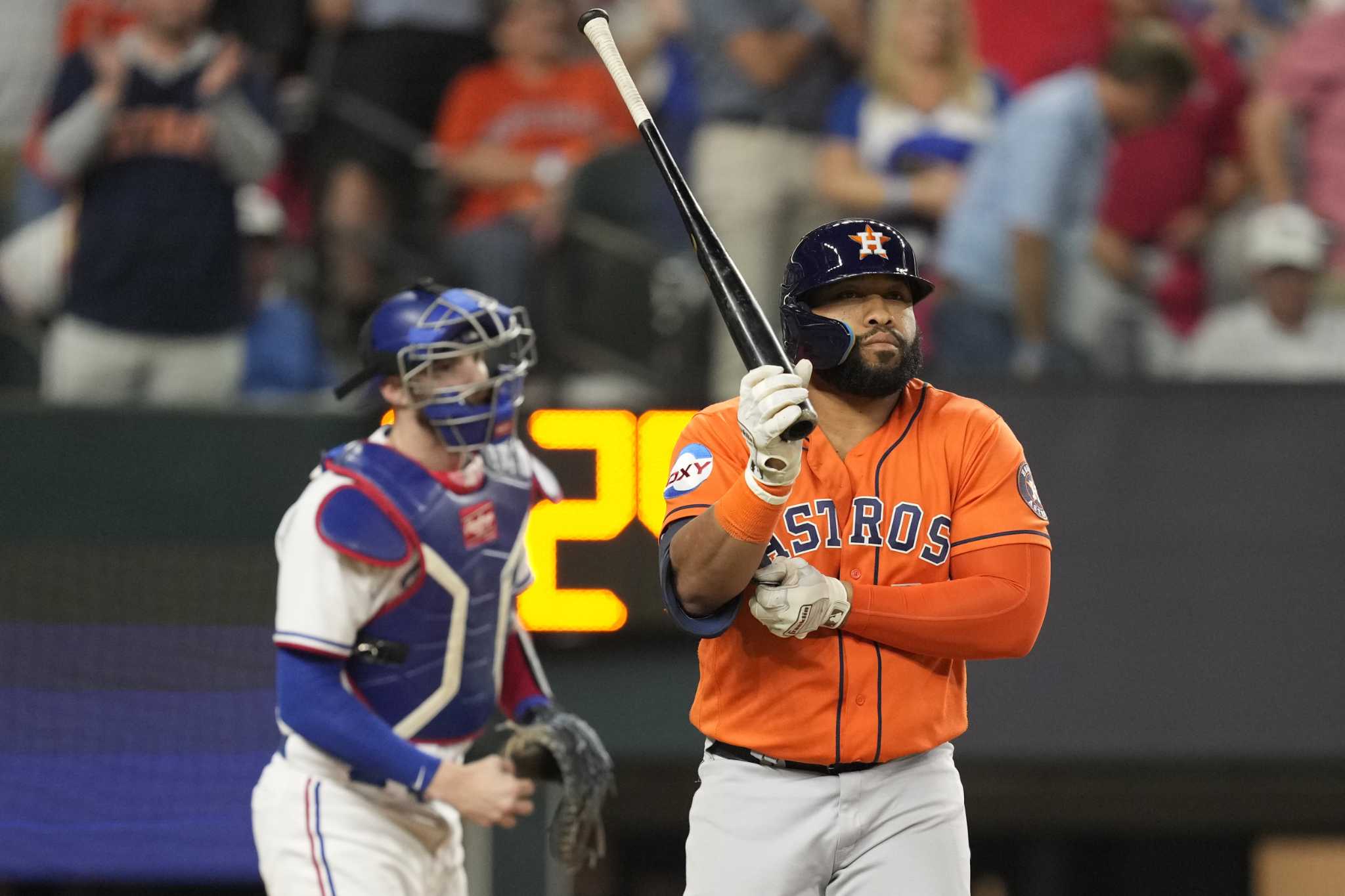 Fueled by powerful bats, Astros lift off to top of AL
