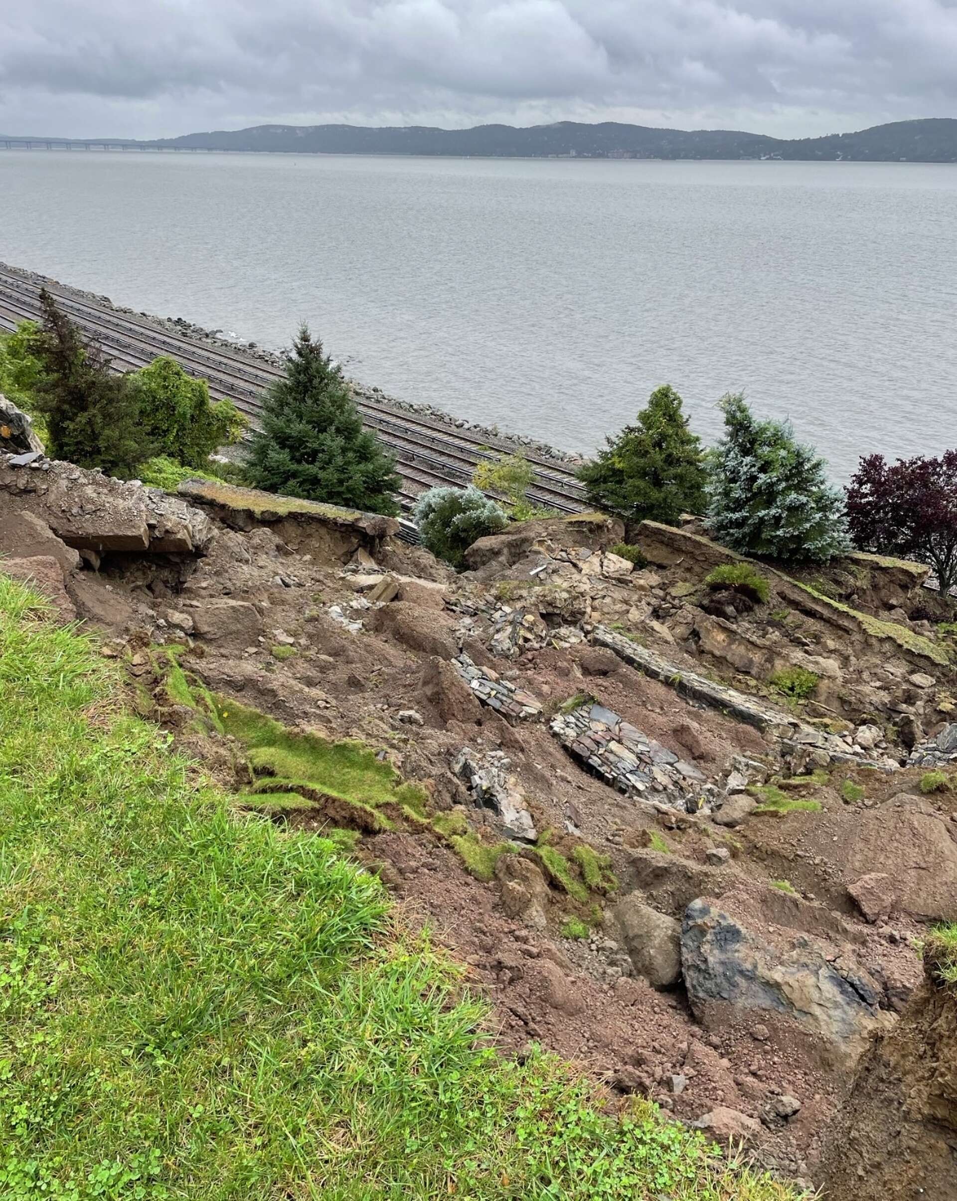 Most Albany to NYC Amtrak Metro North - 1920x0 