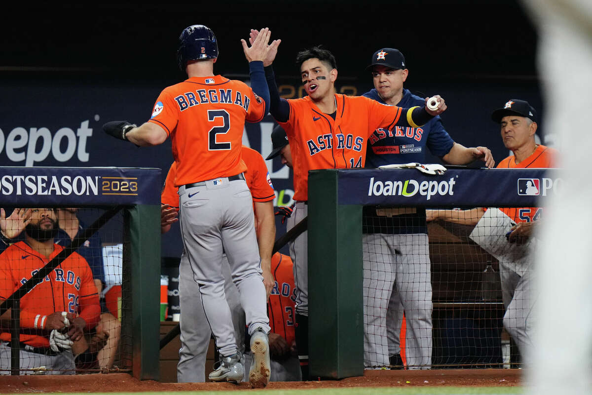 Mauricio Dubon of the Houston Astros reacts with teammates after News  Photo - Getty Images