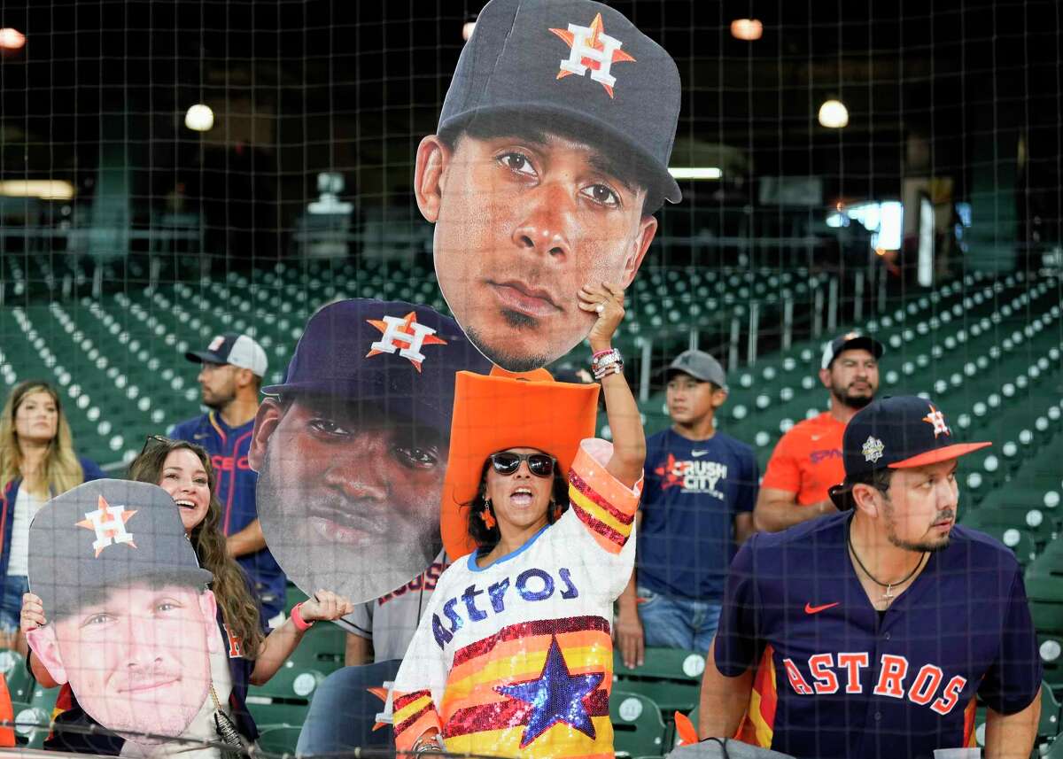 Fans show up in uniforms aimed at spurring Astros Game 6 success