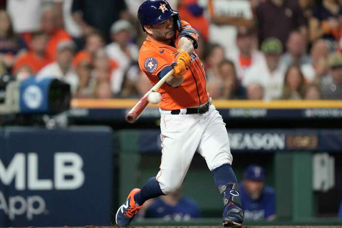 Houston Astros: José Abreu hopes adjustments lead to hard-hit balls