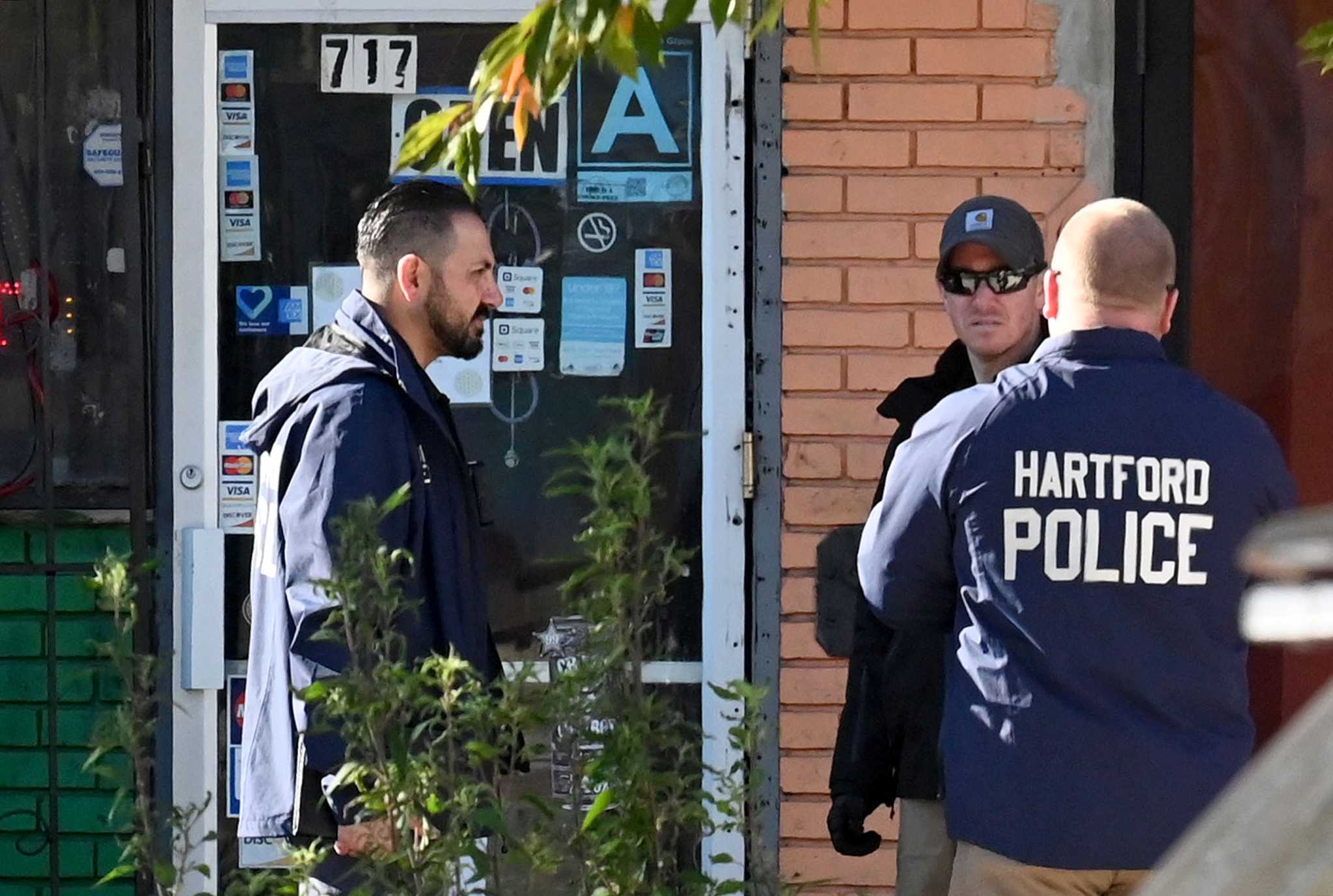 Hartford police: Two shot during robbery at Albany Avenue store