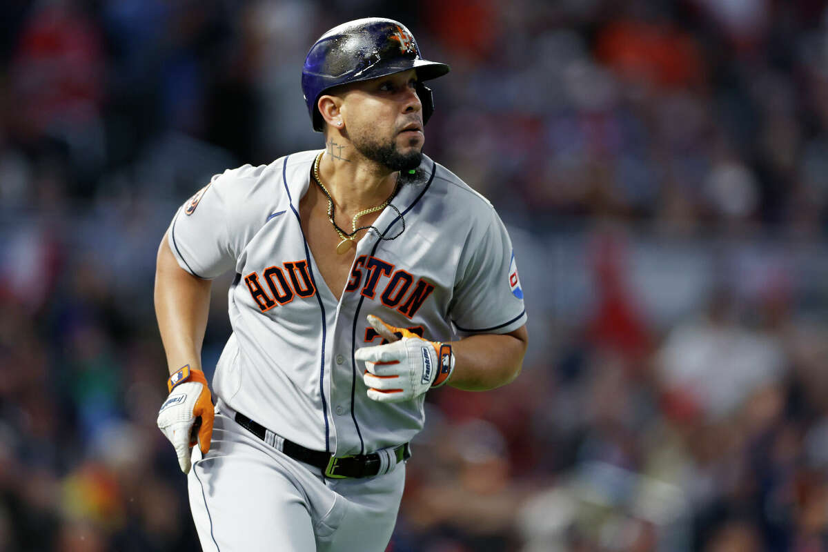 Yes, Astros' Jose Abreu stopped at Buc-ees after Game 5 of ALCS