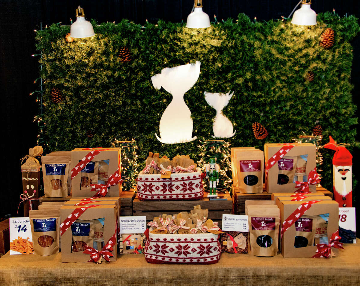 New england christmas festival kicks off holiday season at mohegan sun