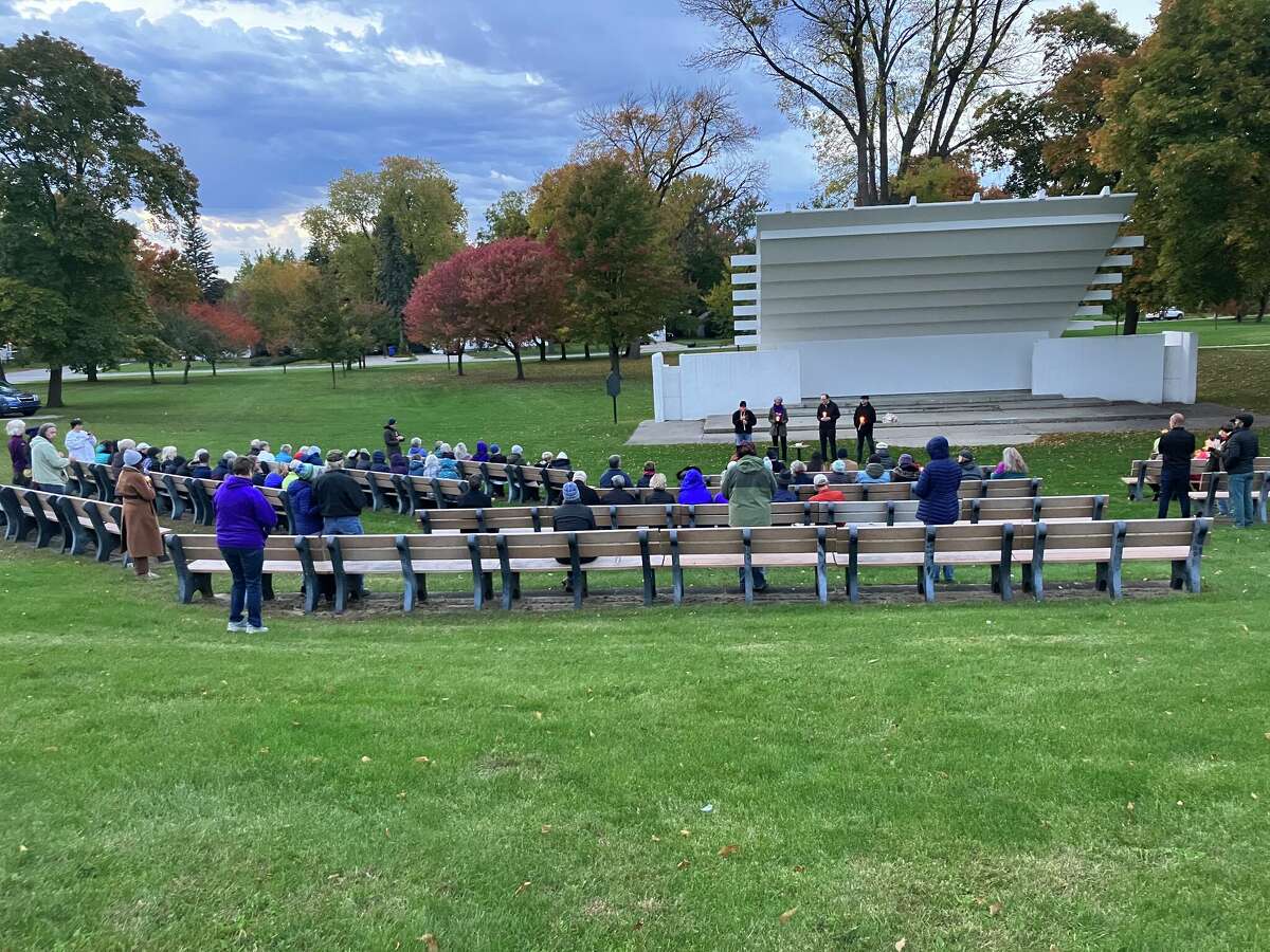 People hold candles Monday evening at a candlelight vigil held in Central Park to express sympathy for the many lives lost recently in Israel and Gaza and to pray for peace.