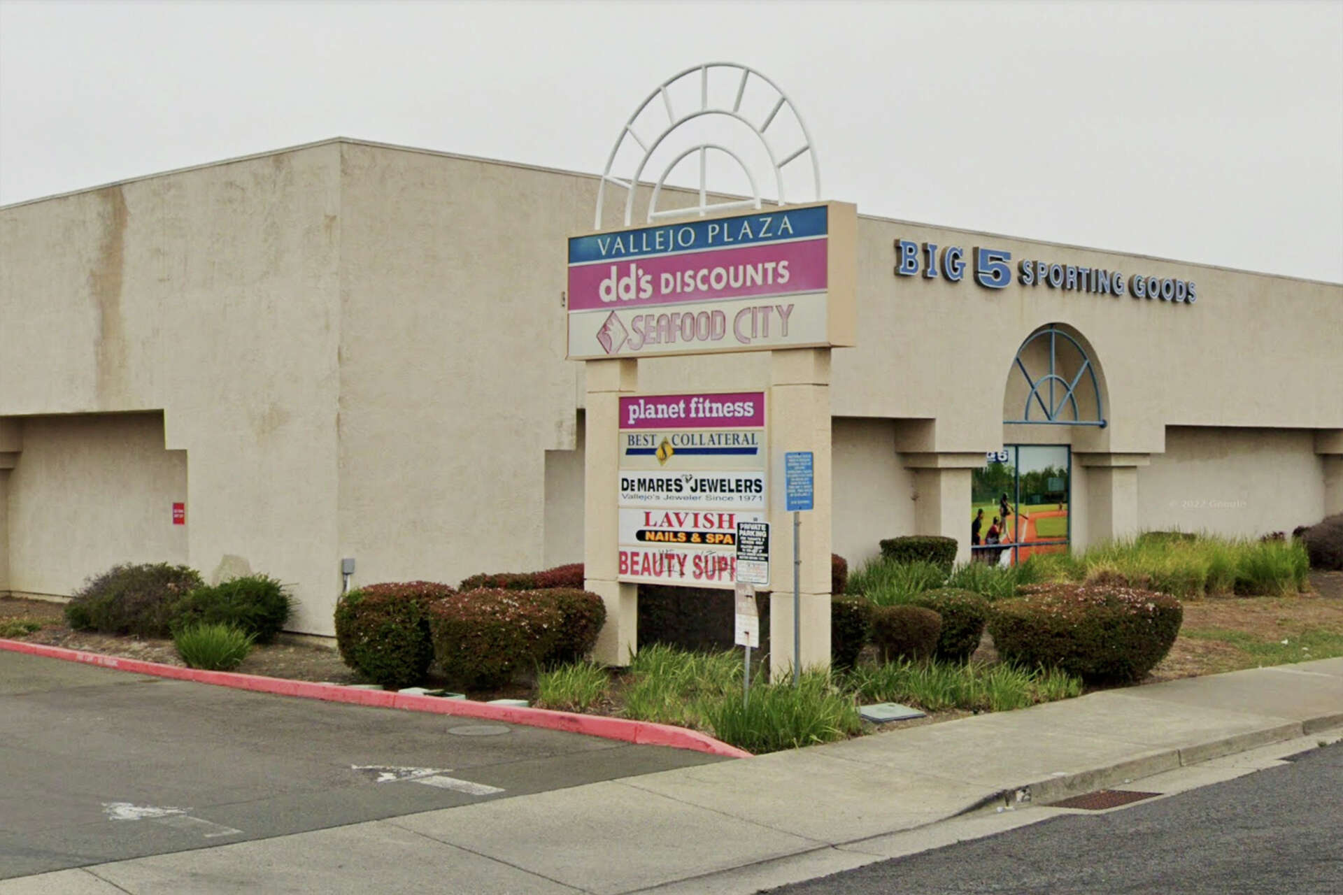 Entire Bay Area shopping center listed for $38 million