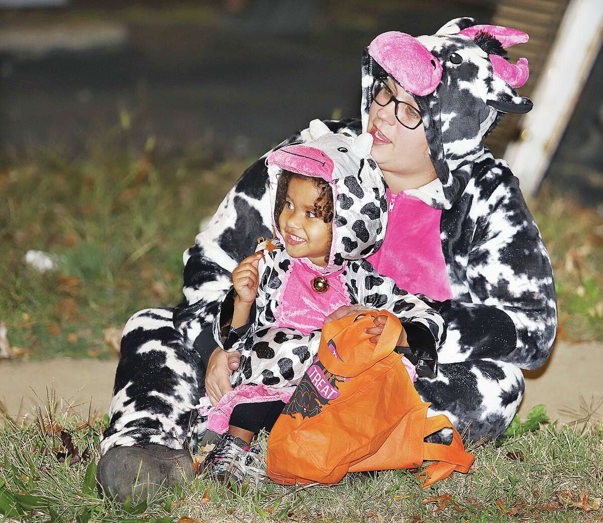East Alton hosts head start to Halloween