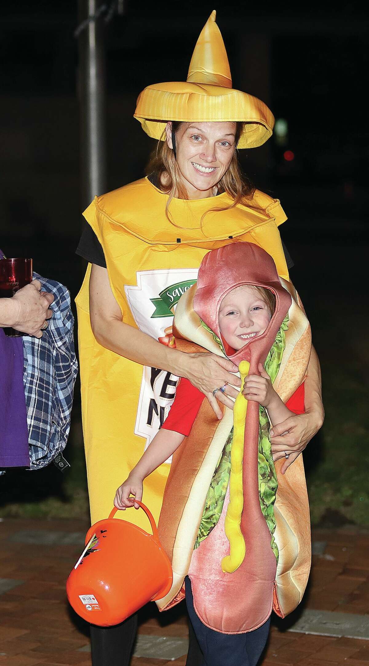 East Alton hosts head start to Halloween