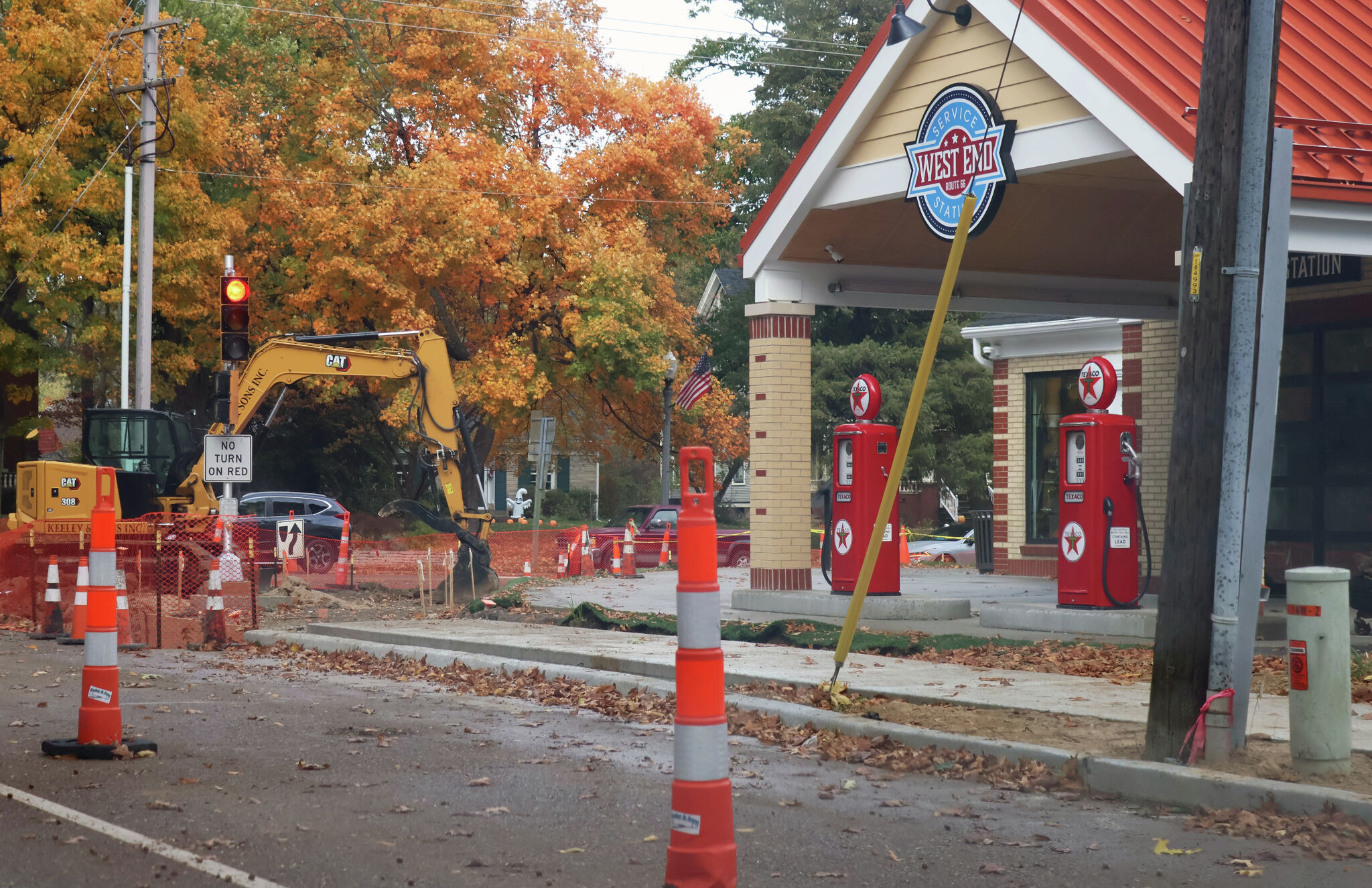 Lane closures continue at intersection of West, St. Louis streets
