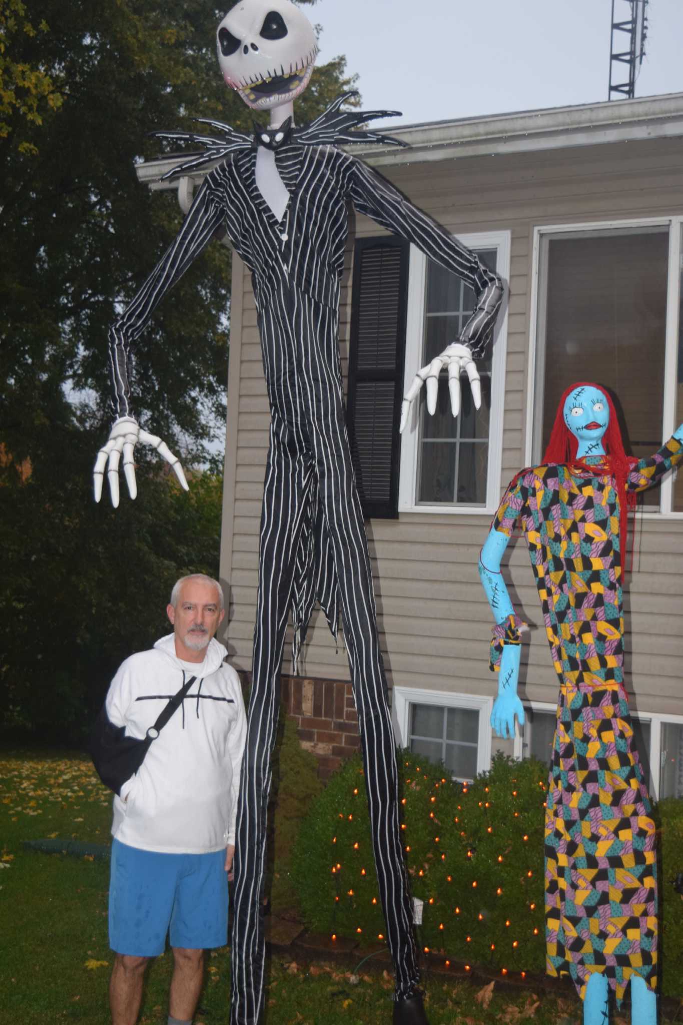 Jacksonville family builds 'Nightmare Before Christmas' yard display