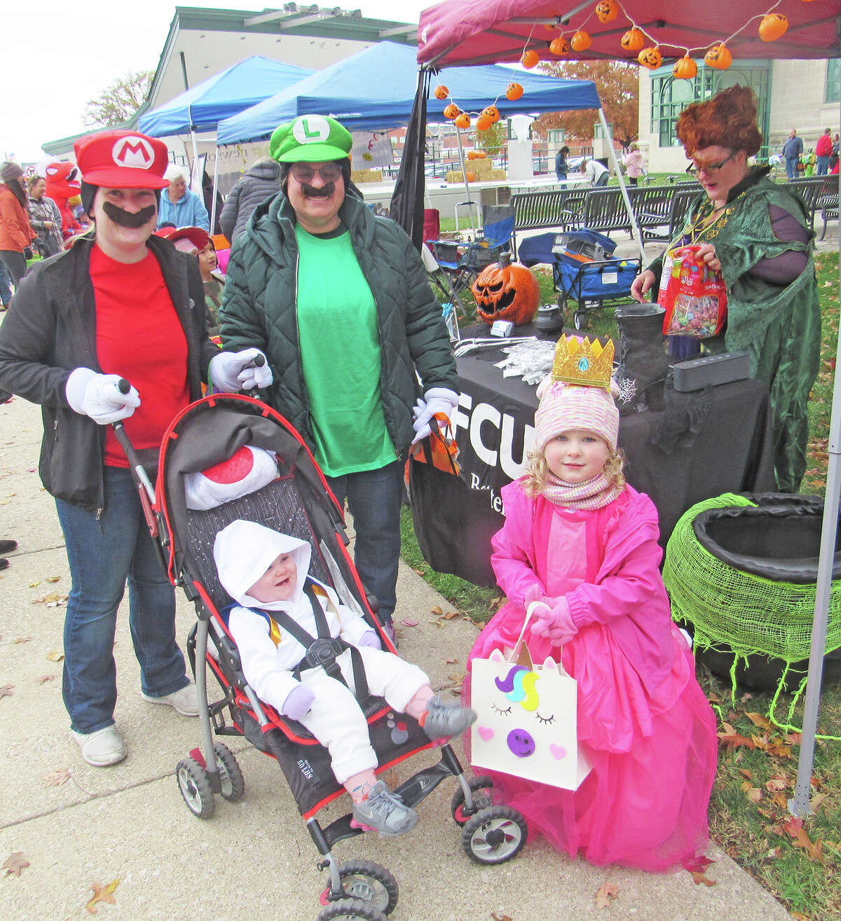 Halloween party provides spooky fun for kids in Edwardsville