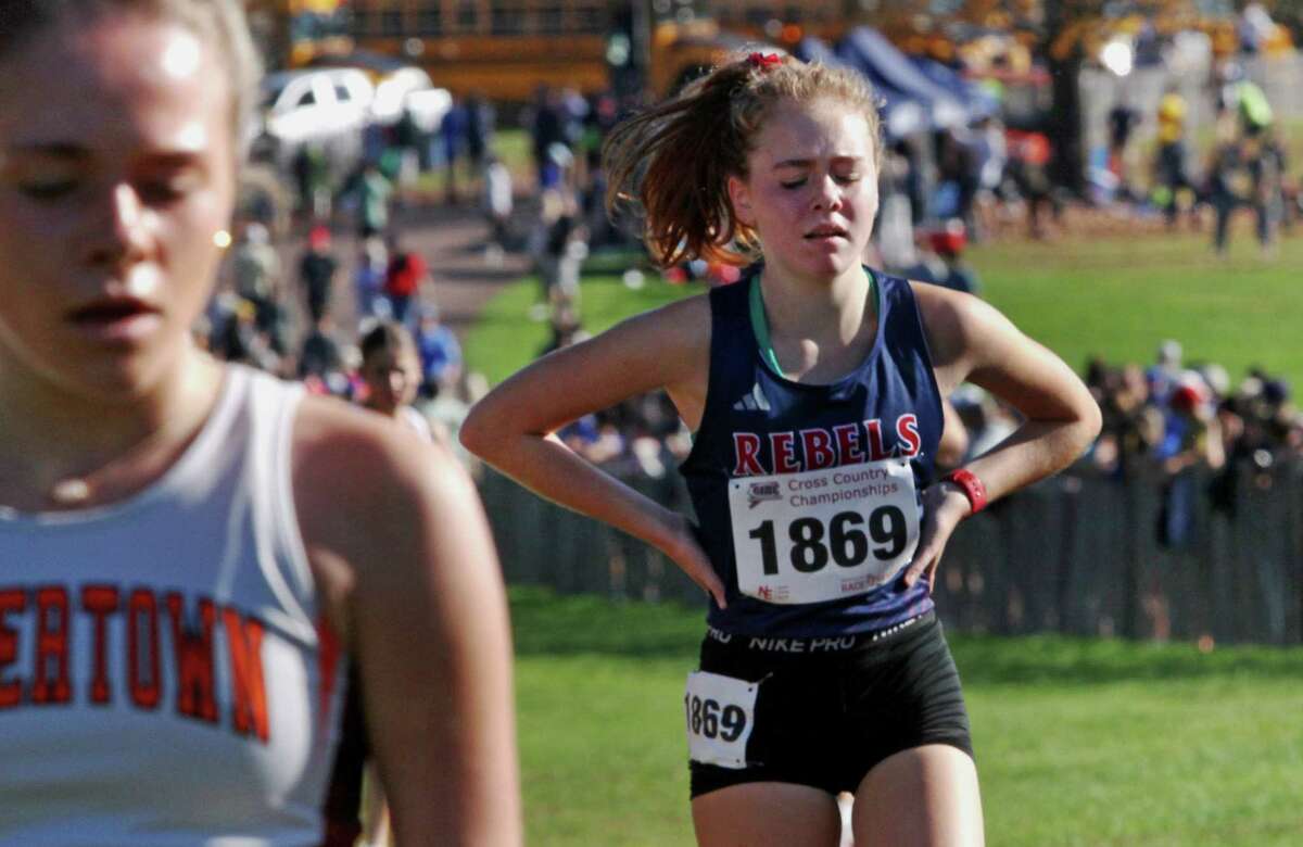 2023 CT high school girls cross country championships roundup.