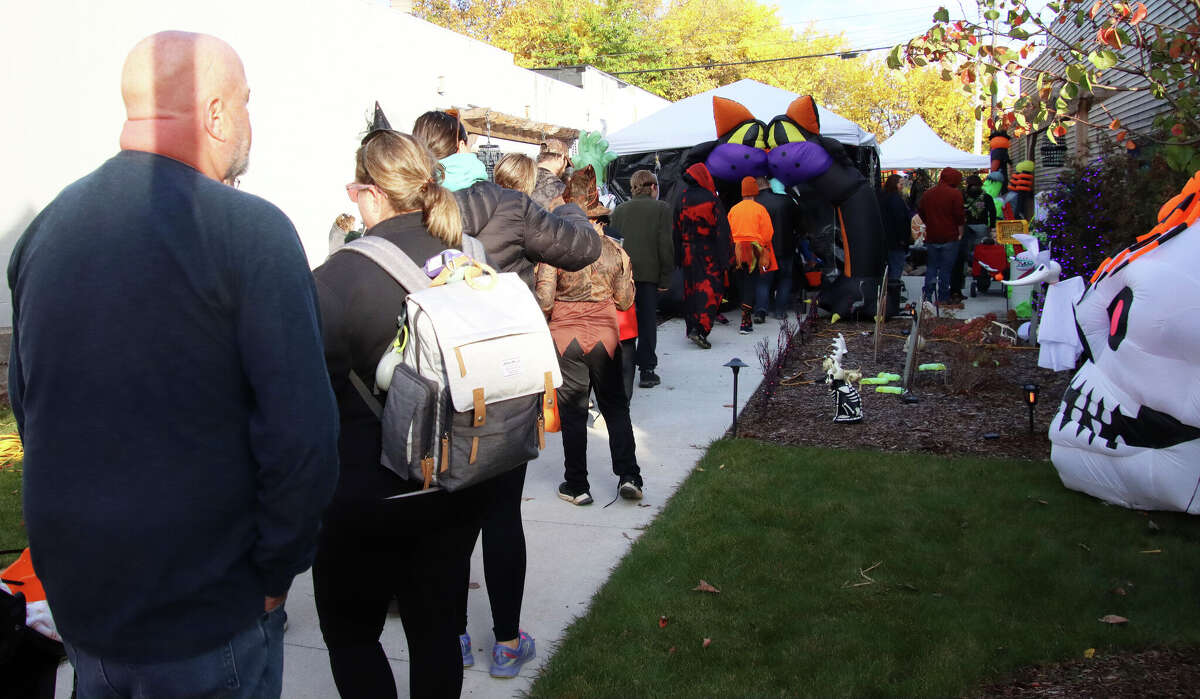 Elkton's annual Trunk or Treat event a real scream
