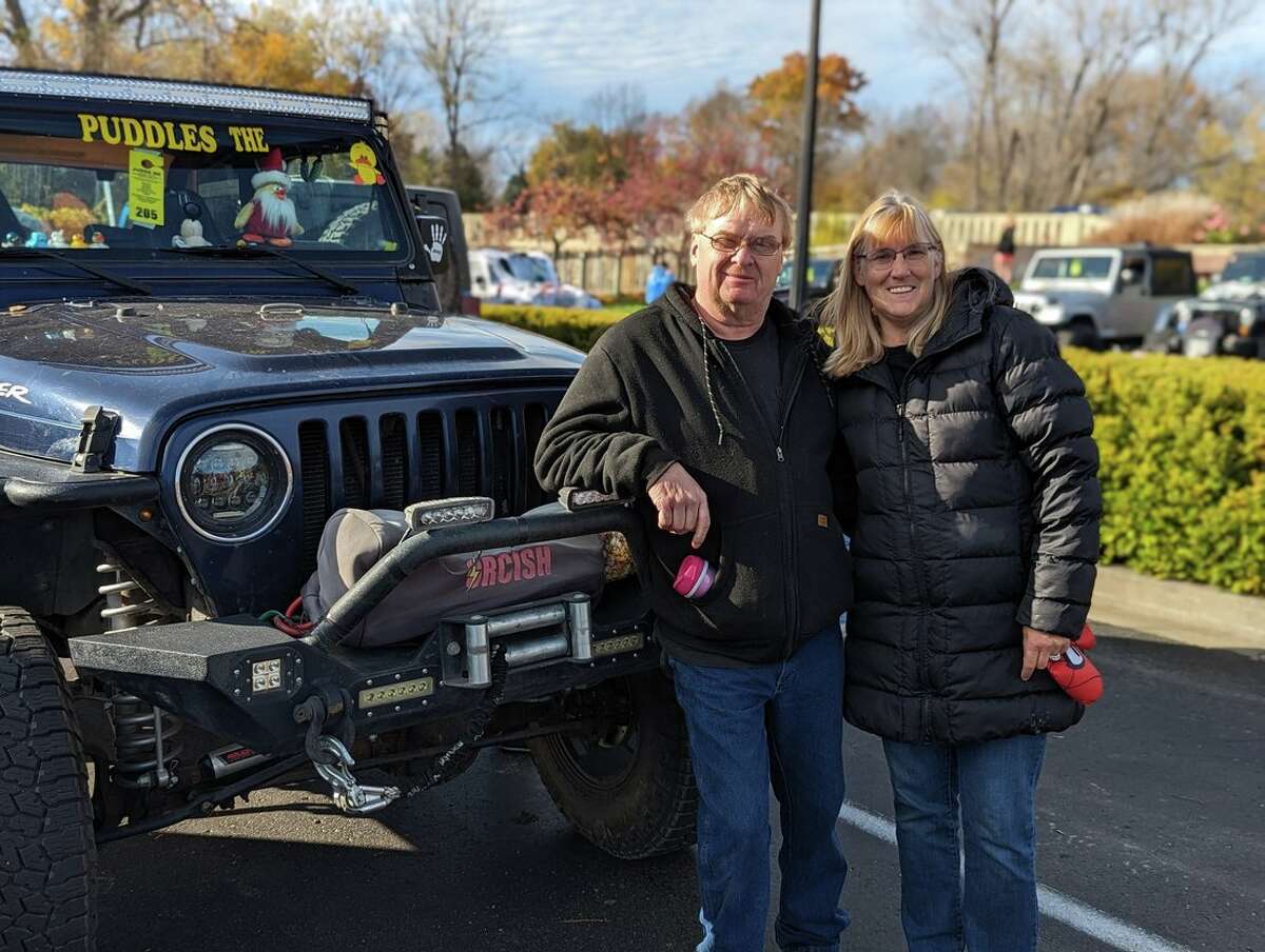 More than 300 Jeep owners flock to Gladwin's Jeep Creep