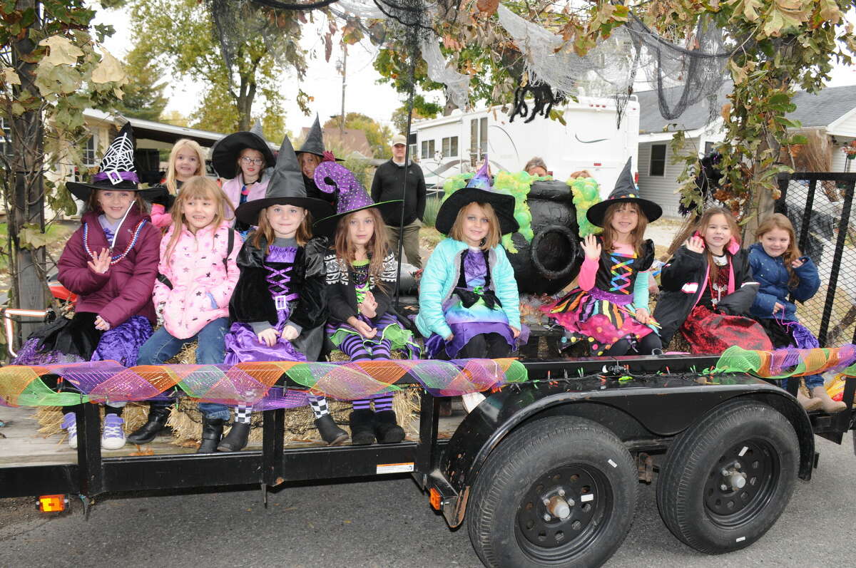 Wood River hosts Halloween fans