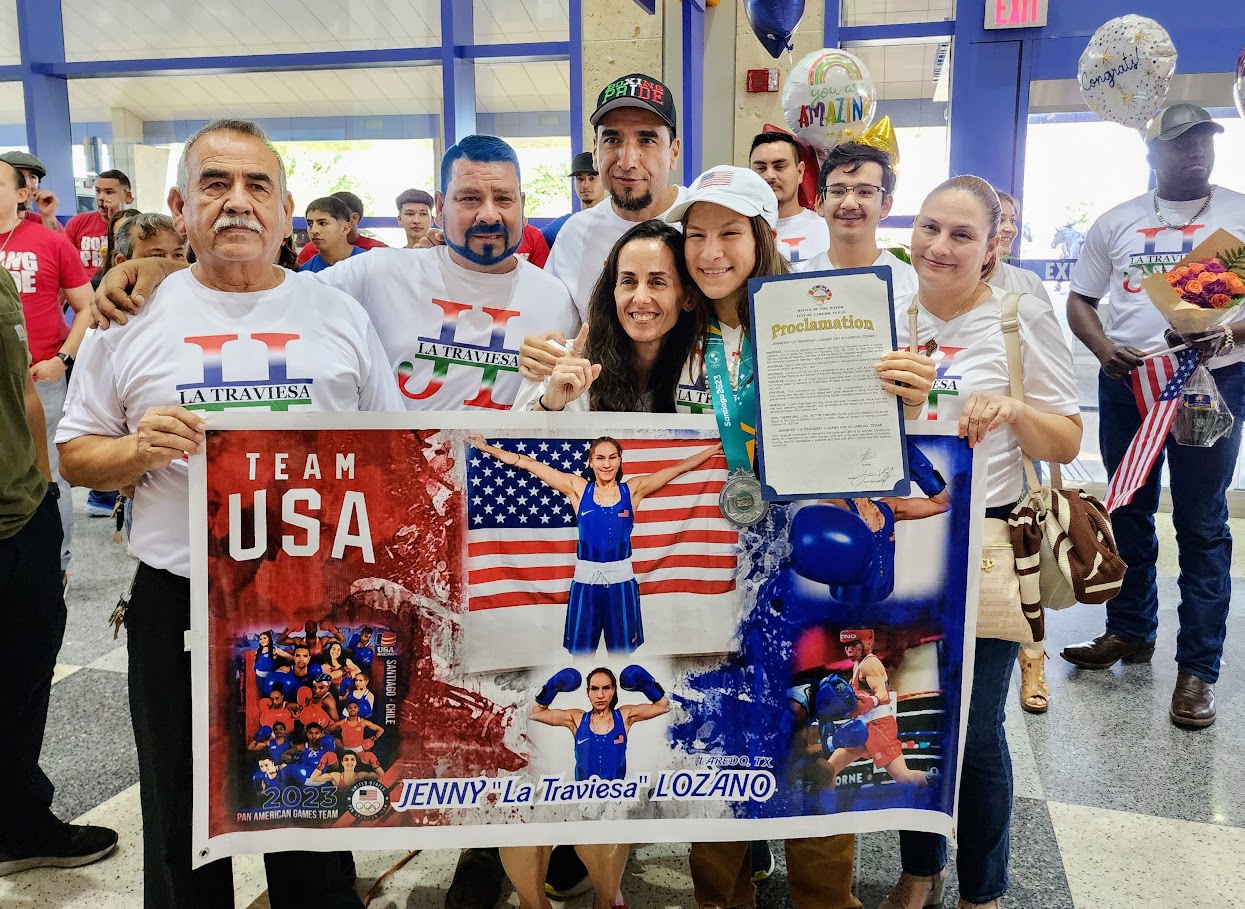 Laredo's new Olympian Lozano greeted by hundreds, honored with holiday
