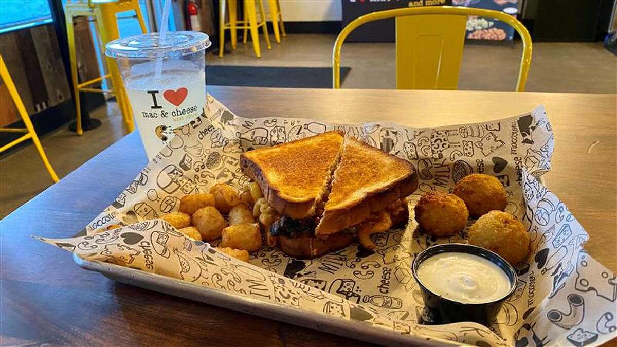 I Heart Mac and Cheese provides buildyourown comfort food experience