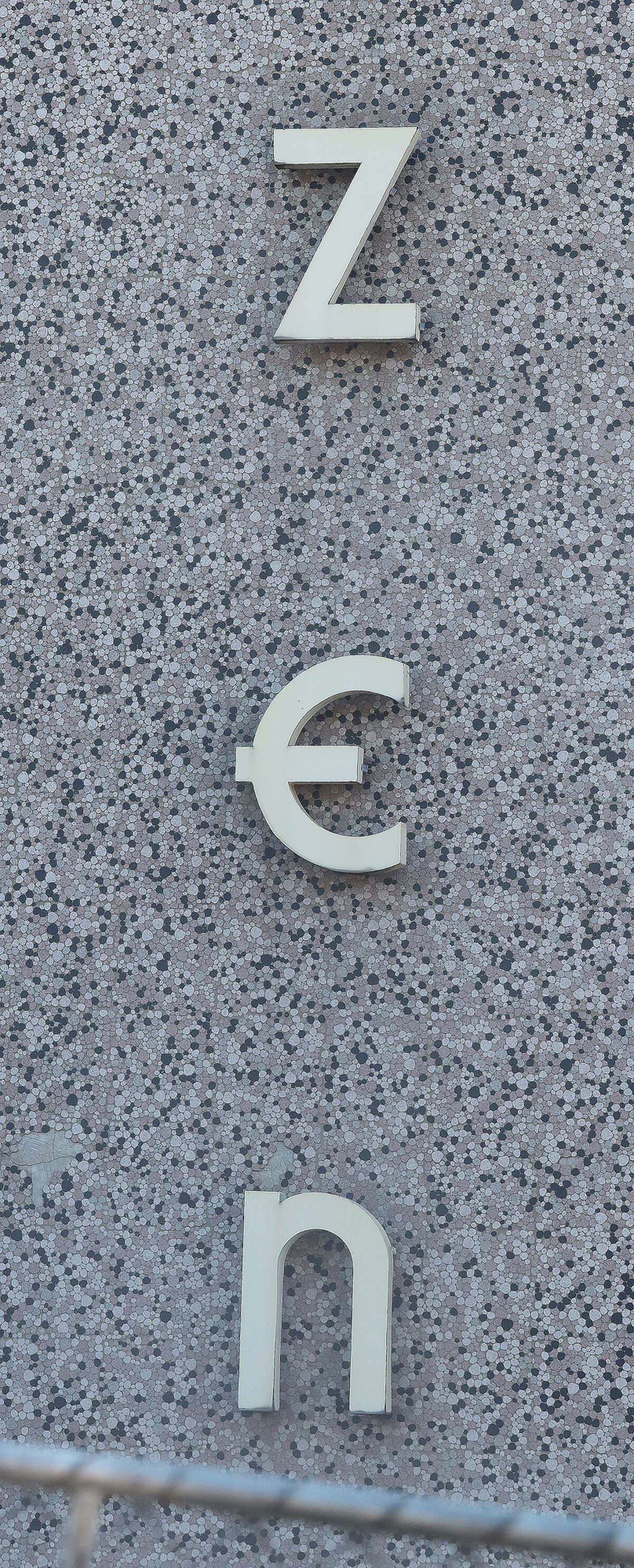 Old East Alton bank comes down