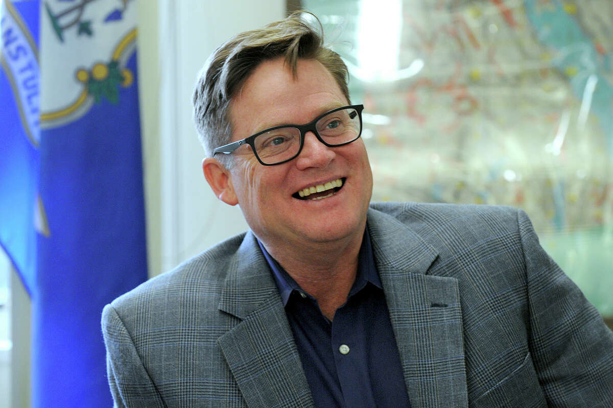 Sherman first selectman incumbent Don Lowe beats 2 challengers