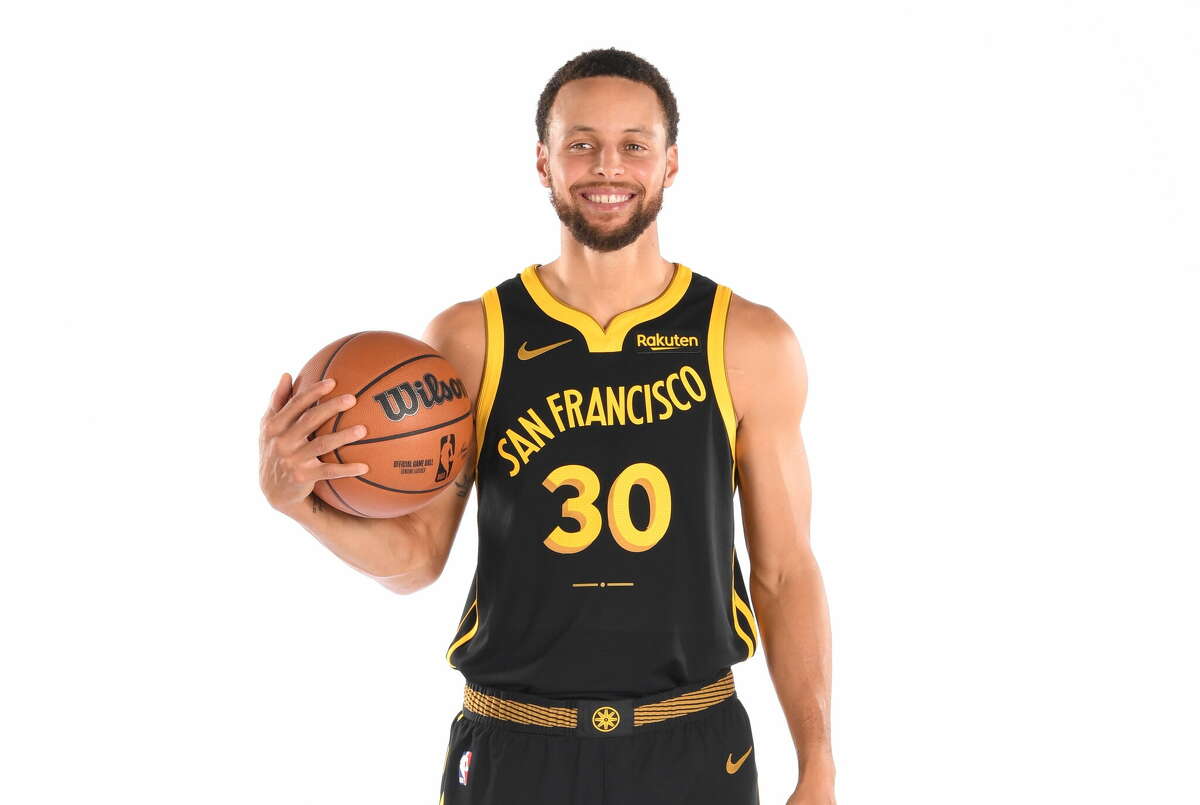 Golden State Warriors' new uniforms, with sleeves