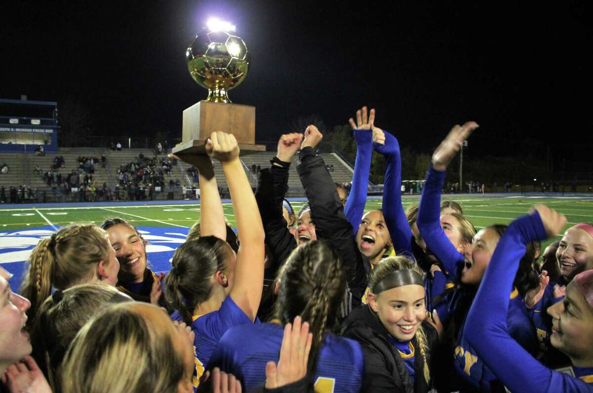 Western Christian heads to Class 1A boys soccer championship game