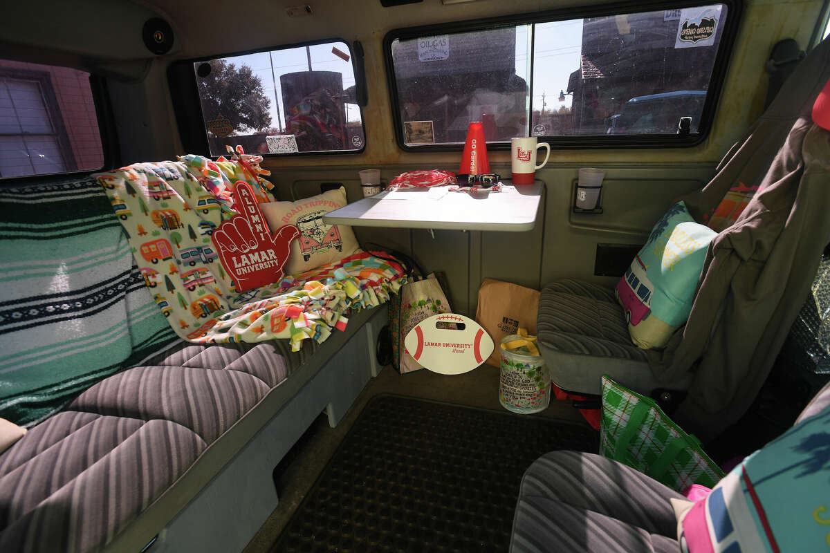 Spindletop Museum holds classic car show for Lamar