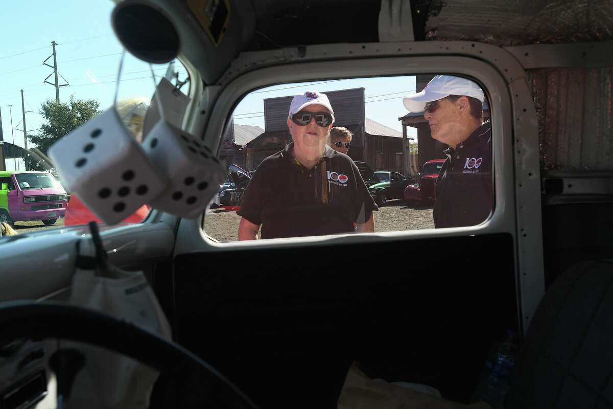 Spindletop Museum holds classic car show for Lamar