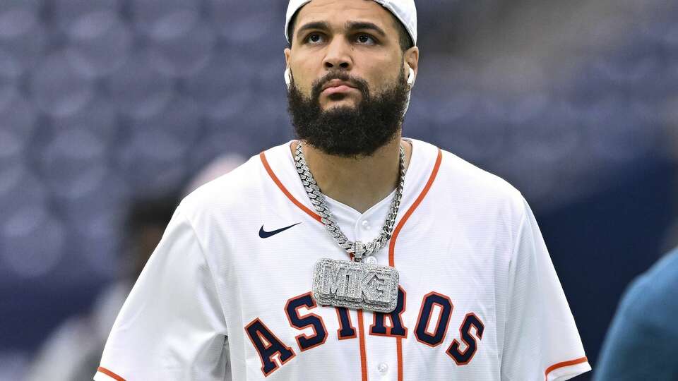 Tampa Bay Buccaneers wide receiver Mike Evans arrives prior to an NFL football game against the Houston Texans, Sunday, Nov 5, 2023, in Houston. (AP Photo/Maria Lysaker)