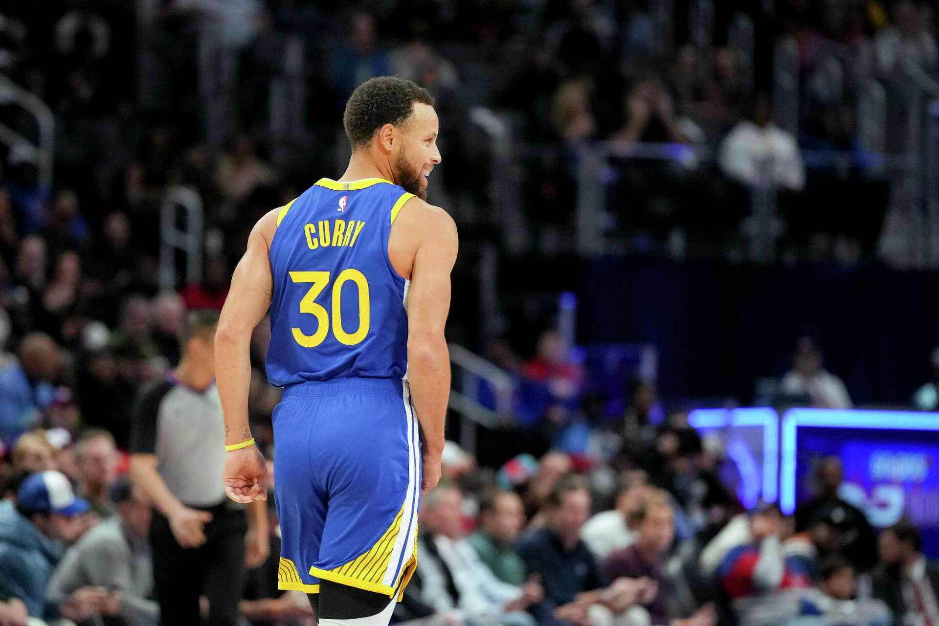 Steph Curry powers Warriors' 120-109 win over Pistons, could use help