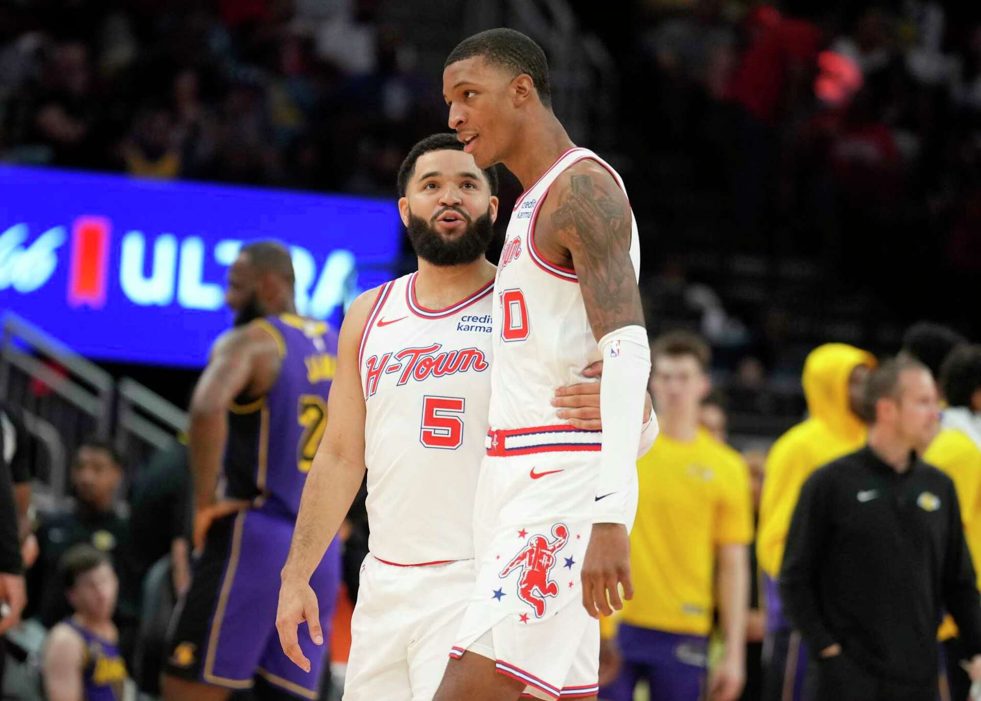 Houston Rockets roll to fourth straight win with rout of L.A. Lakers