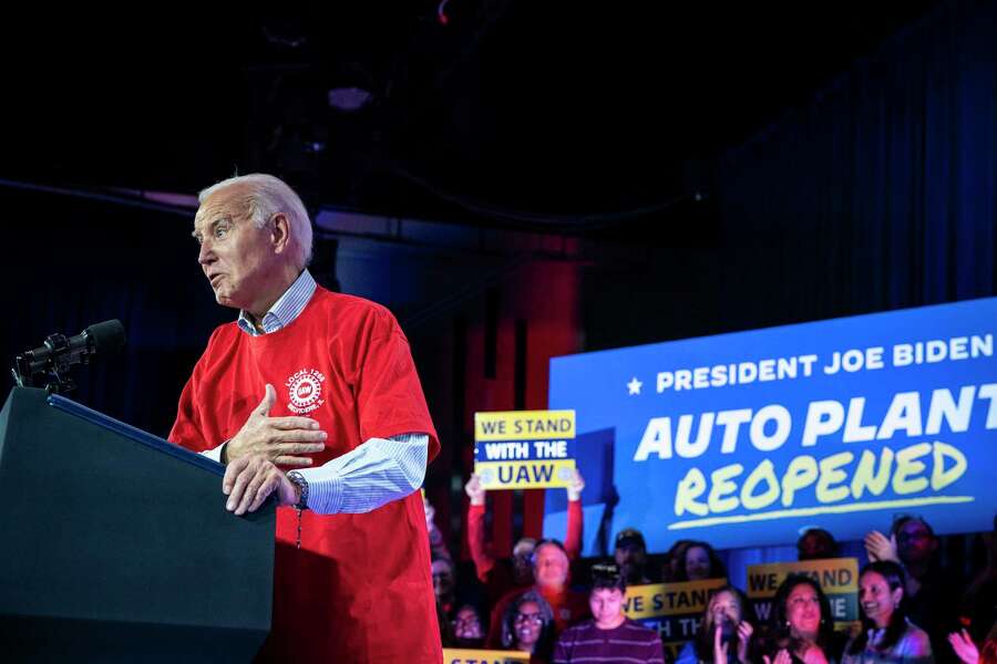 President Joe Biden delivers remarks to United Automobile Workers members in Belvidere, Ill., on Thursday, Nov. 9, 2023. Biden celebrated the reopening of an assembly plant and promoted a landmark labor deal with Detroit’s Big Three automakers. (Haiyun Jiang/The New York Times)