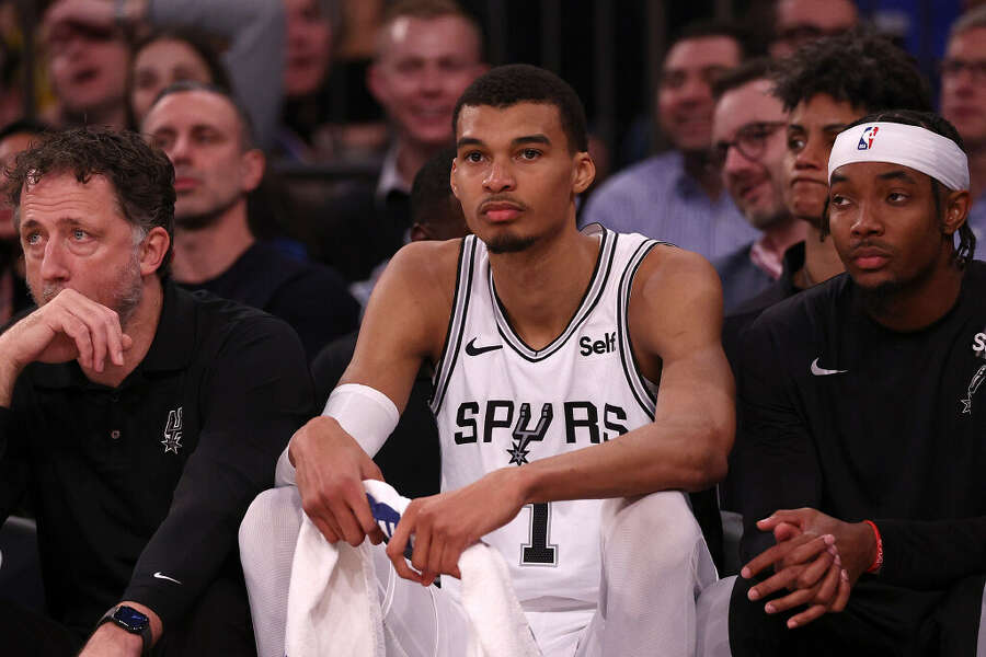 Victor Wembanyama struggled on Wednesday night in the Spurs' loss to the Knicks, and the Madison Square Garden crowd let him hear all about it.