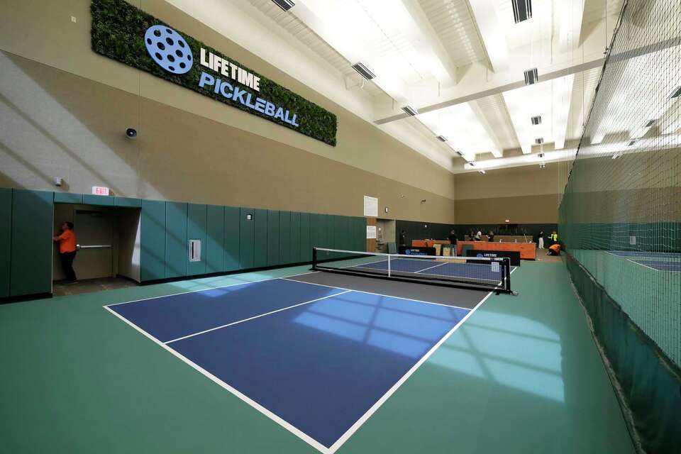 Pickleball fever grows in Houston with new courts, sports bars, clubs