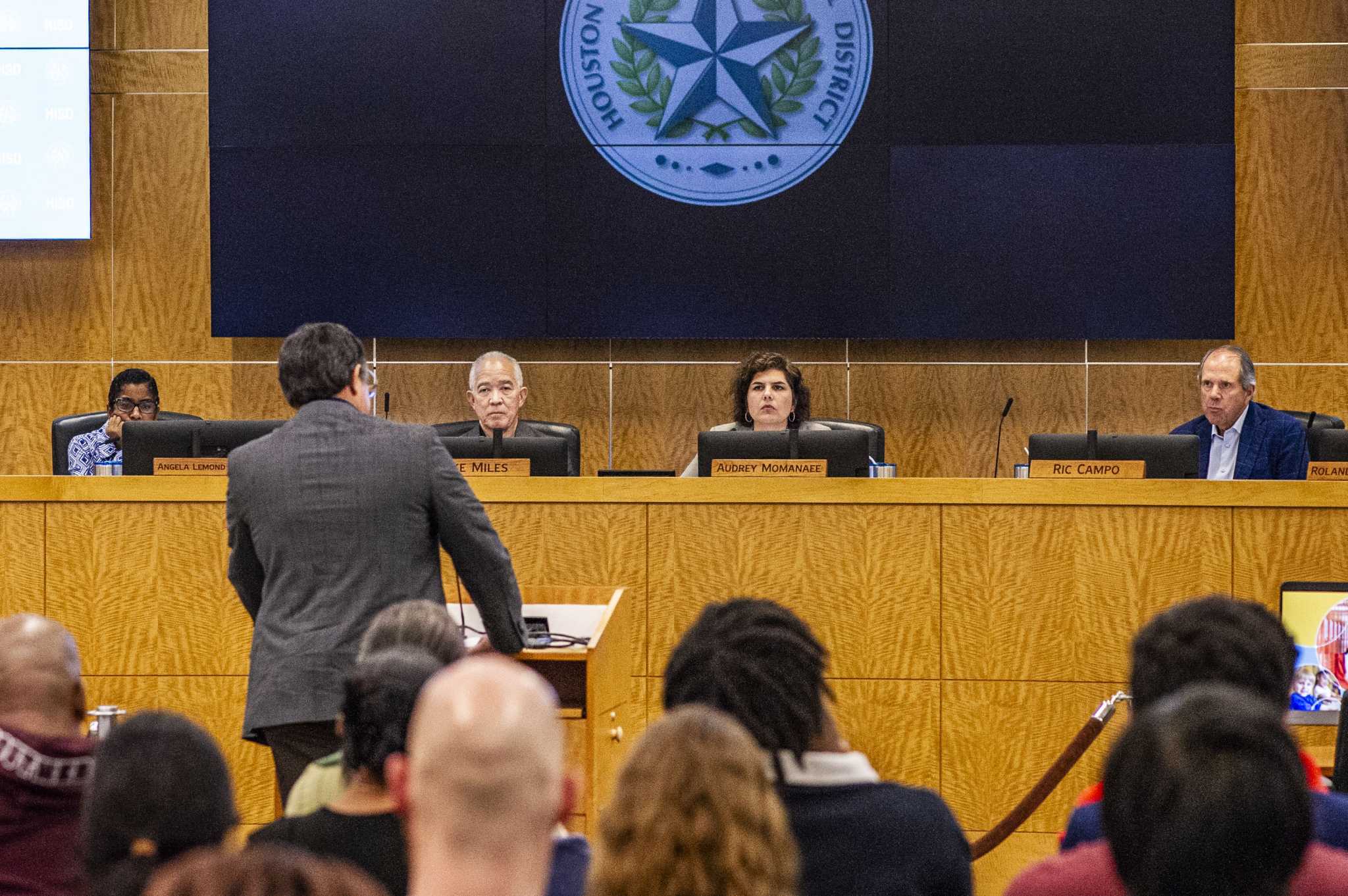 HISD managers approve bold STAAR score goals, narrower vision