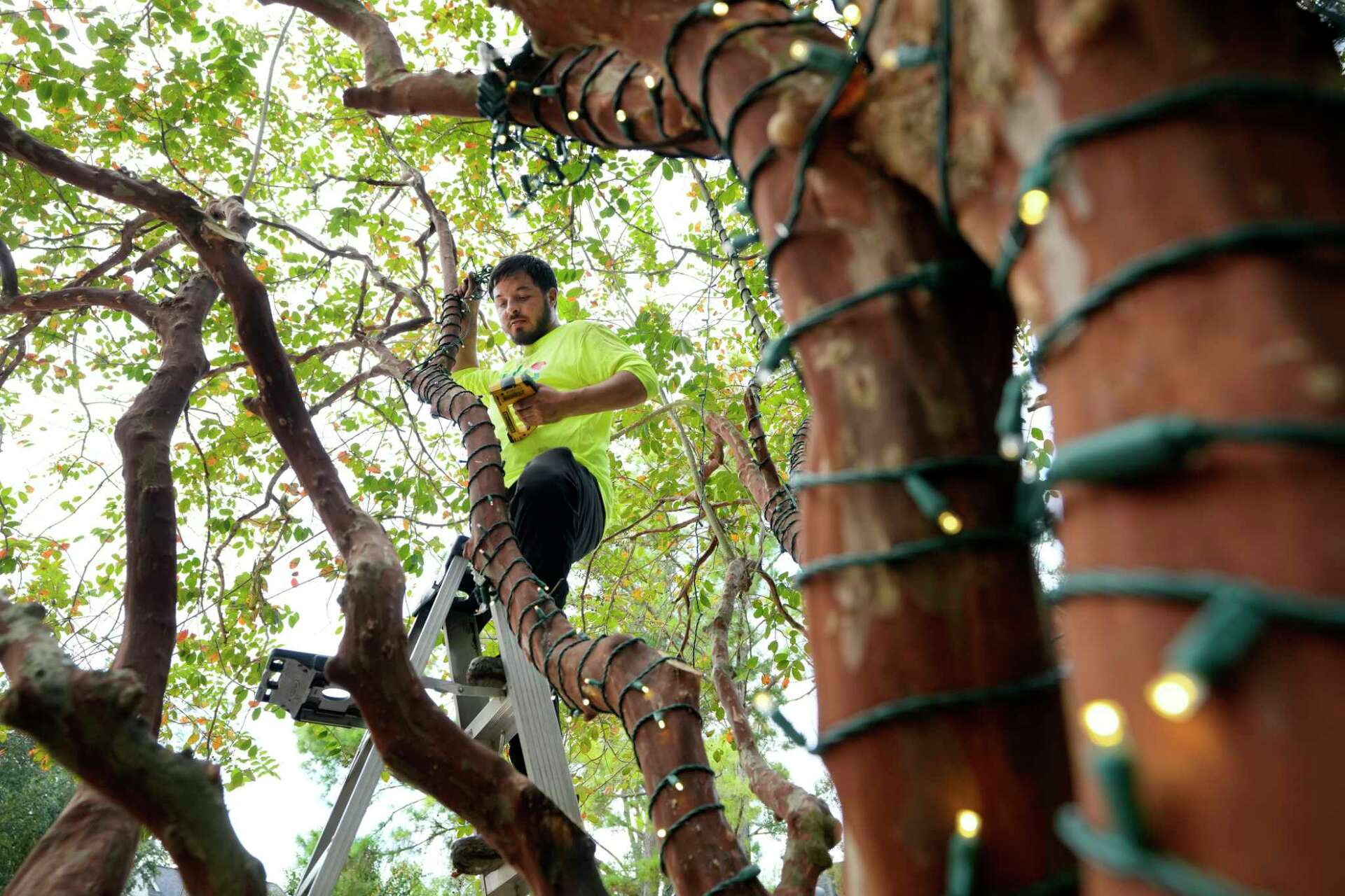 Houston luxury Christmas light installers prepare for another holiday