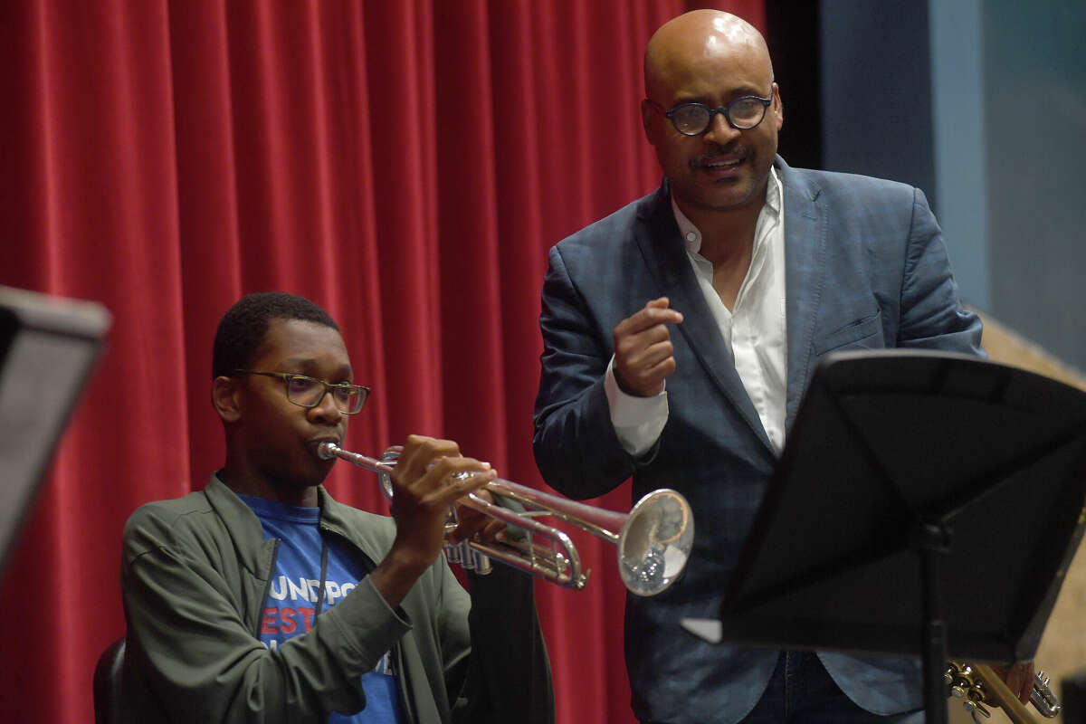 Trumpeter Rodney Marsalis holds master class for Beaumont youth