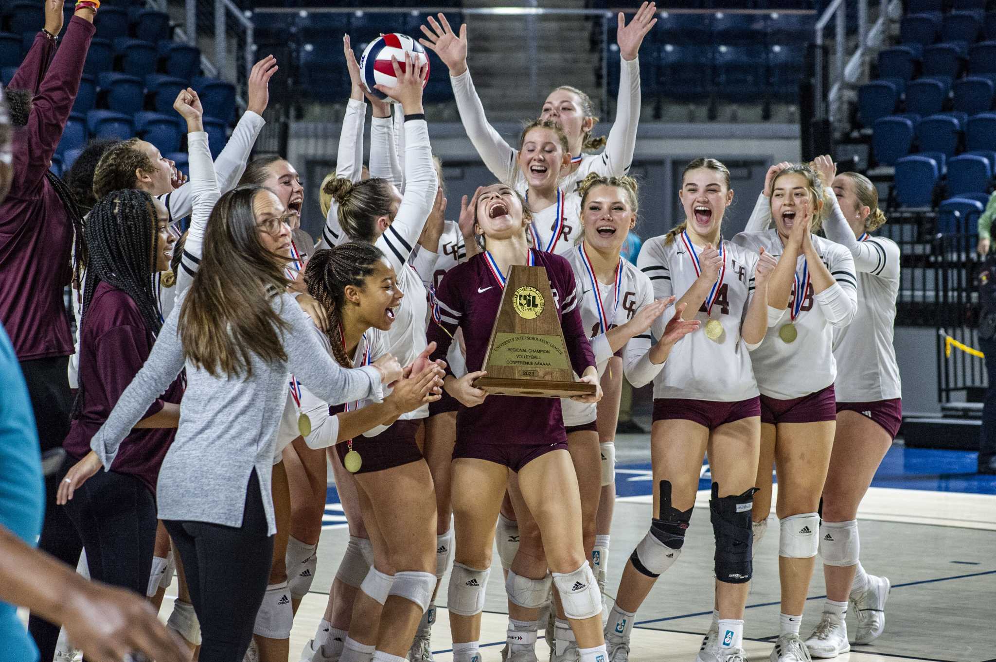 Prep Volleyball Division 1 State: Early playing time paying off