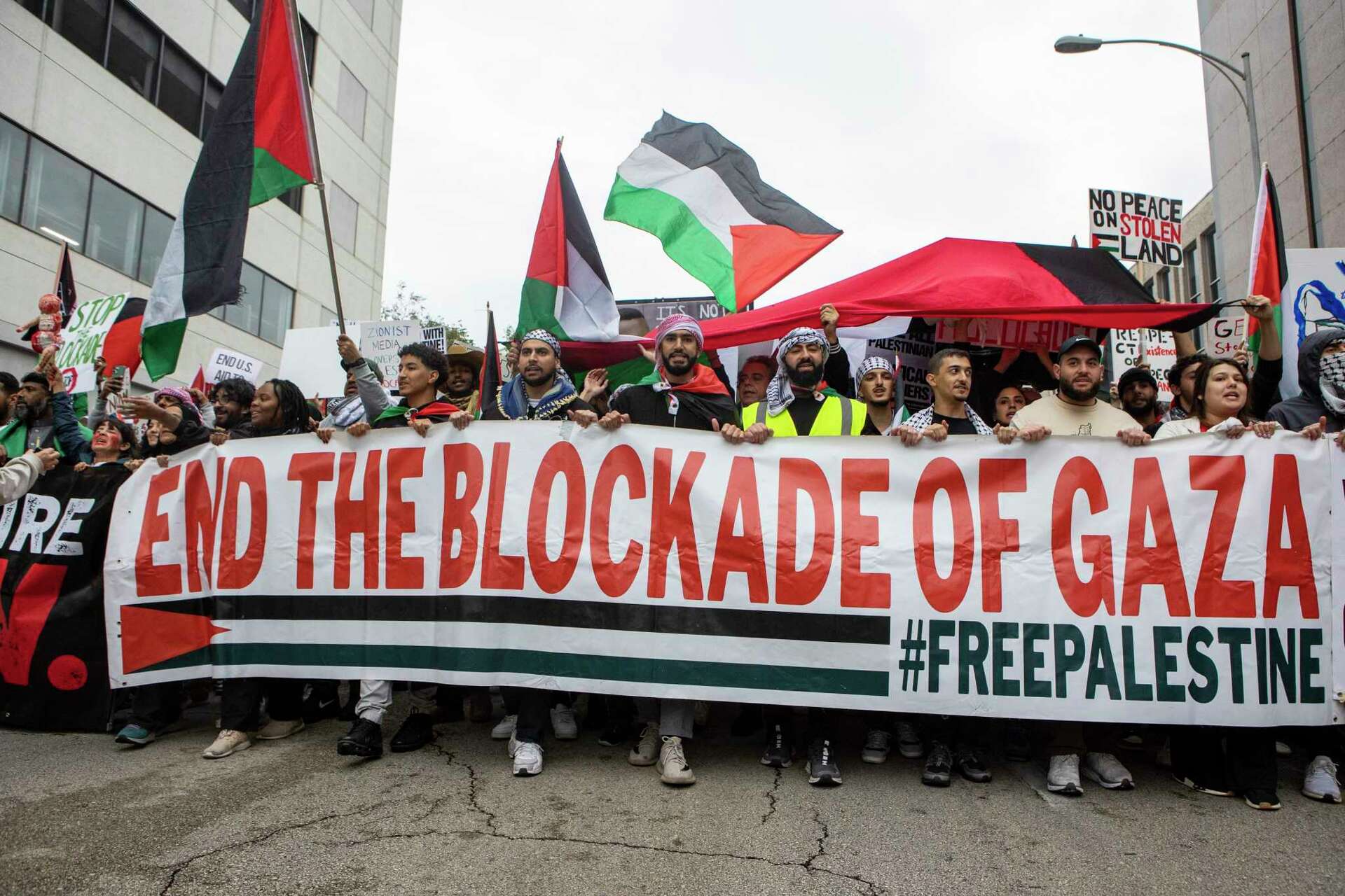 Thousands fill downtown Austin streets to demand cease-fire in Gaza