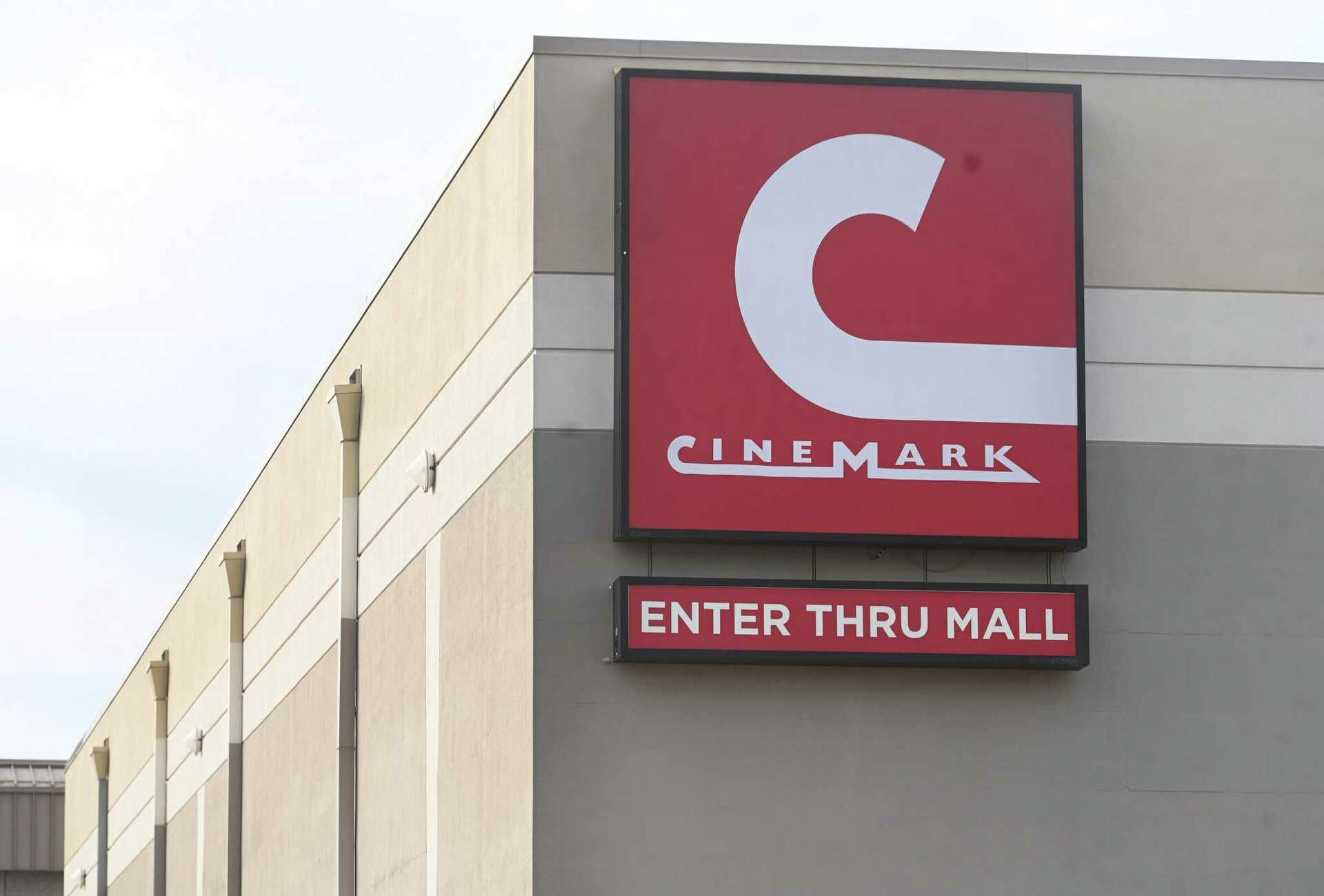 Enfield Square Mall's movie theater expected to close in December