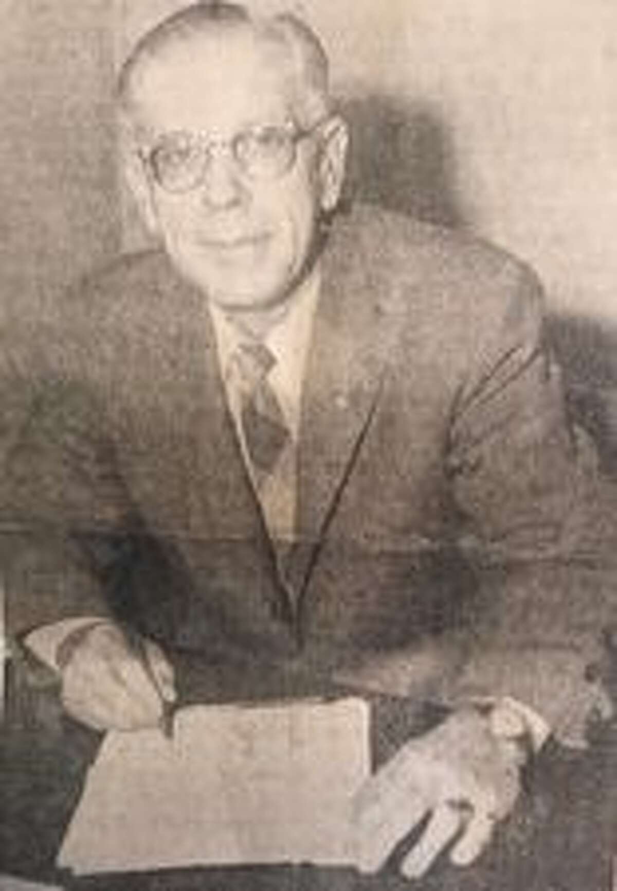 Gordon F. Phillips, business manager of the Daily News, in 1958.