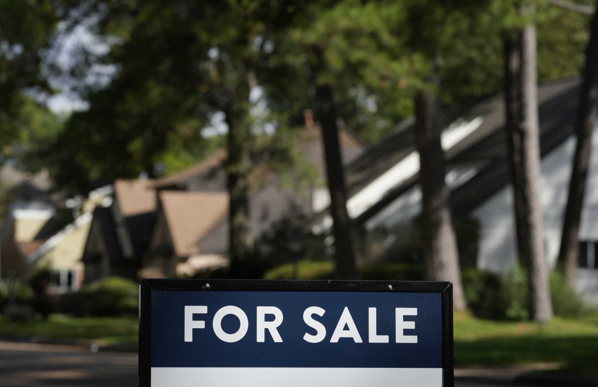 Houston home sales rose, prices flat in November 2023, HAR says