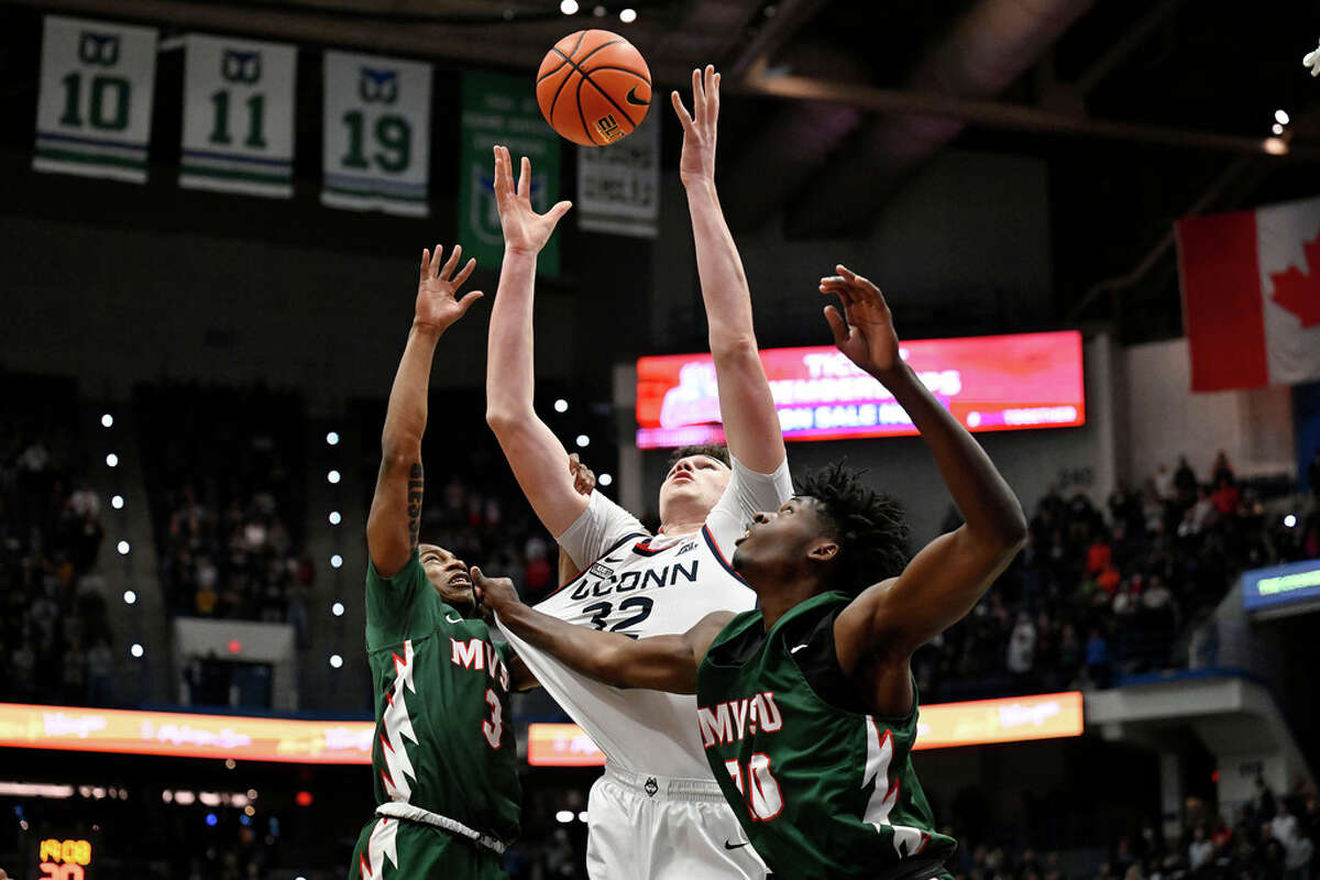 Cam Spencer Leads UConn Men's Basketball To Romp Over MVSU