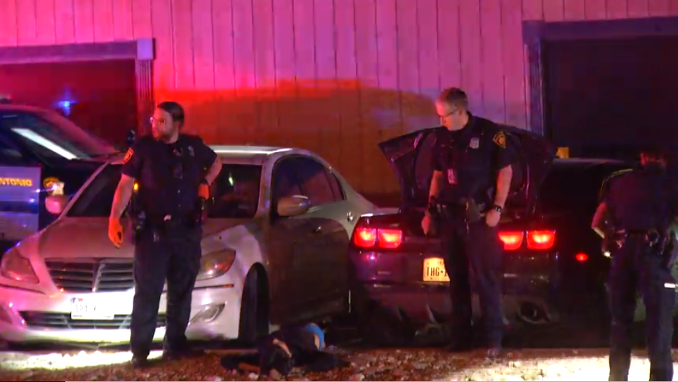3 men shot in 'gun battle' outside San Antonio karaoke bar