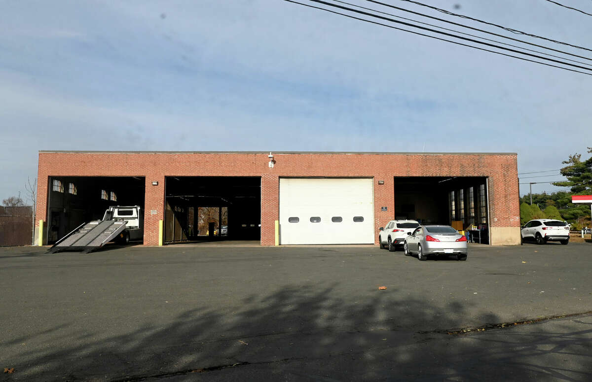 Carvana hopes to open first CT vehicle pickup location soon