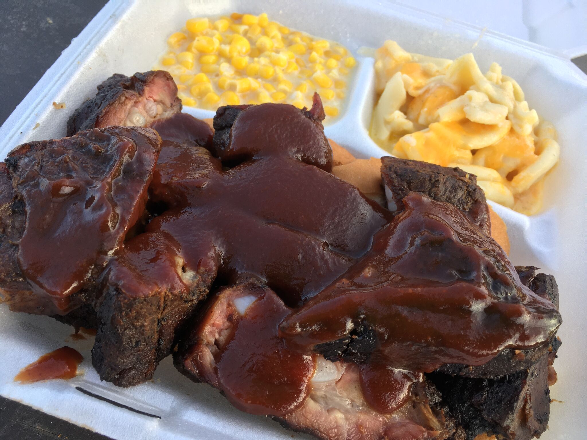 The Purple Pig BBQ in Schertz responds to racist Google review