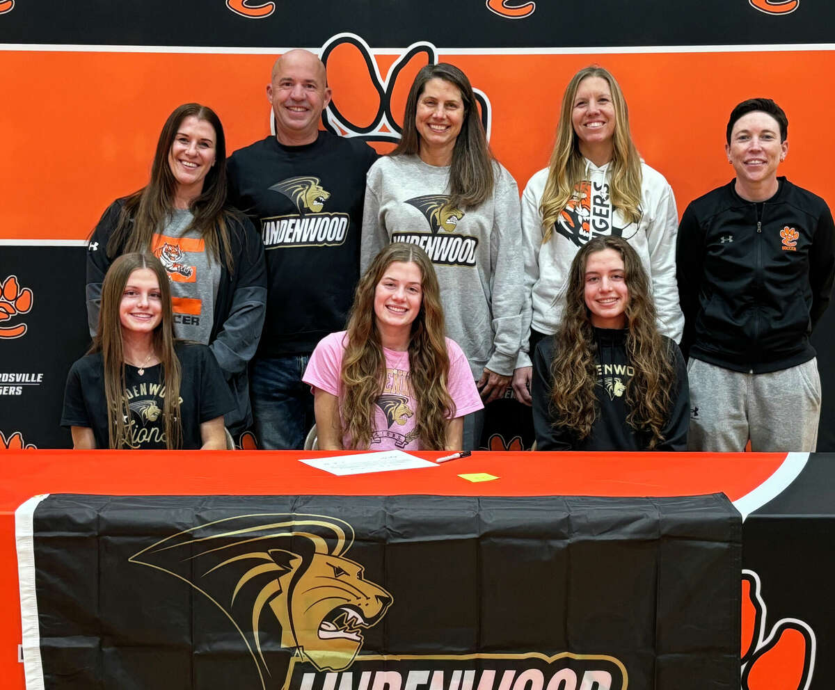 EHS announces 11 studentathletes to play in college