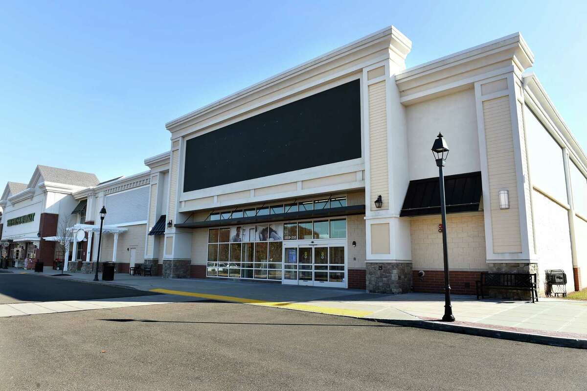 Old Navy slated to take over vacant store in Guilford Commons