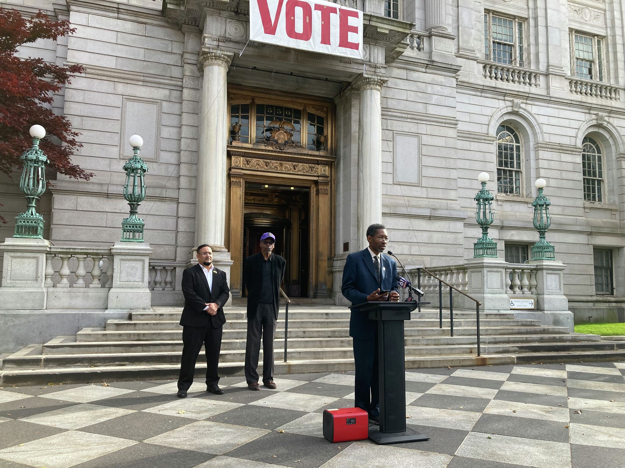ExHartford mayoral candidates call for independent audit of election